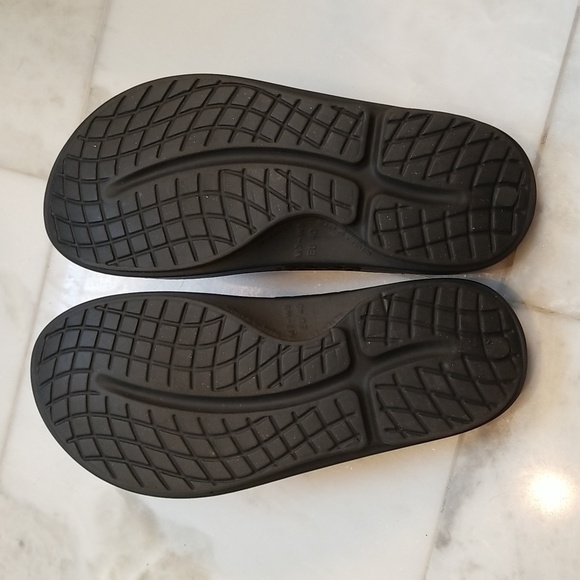 OOFAS RECOVERY SANDALS - Picture 5 of 7